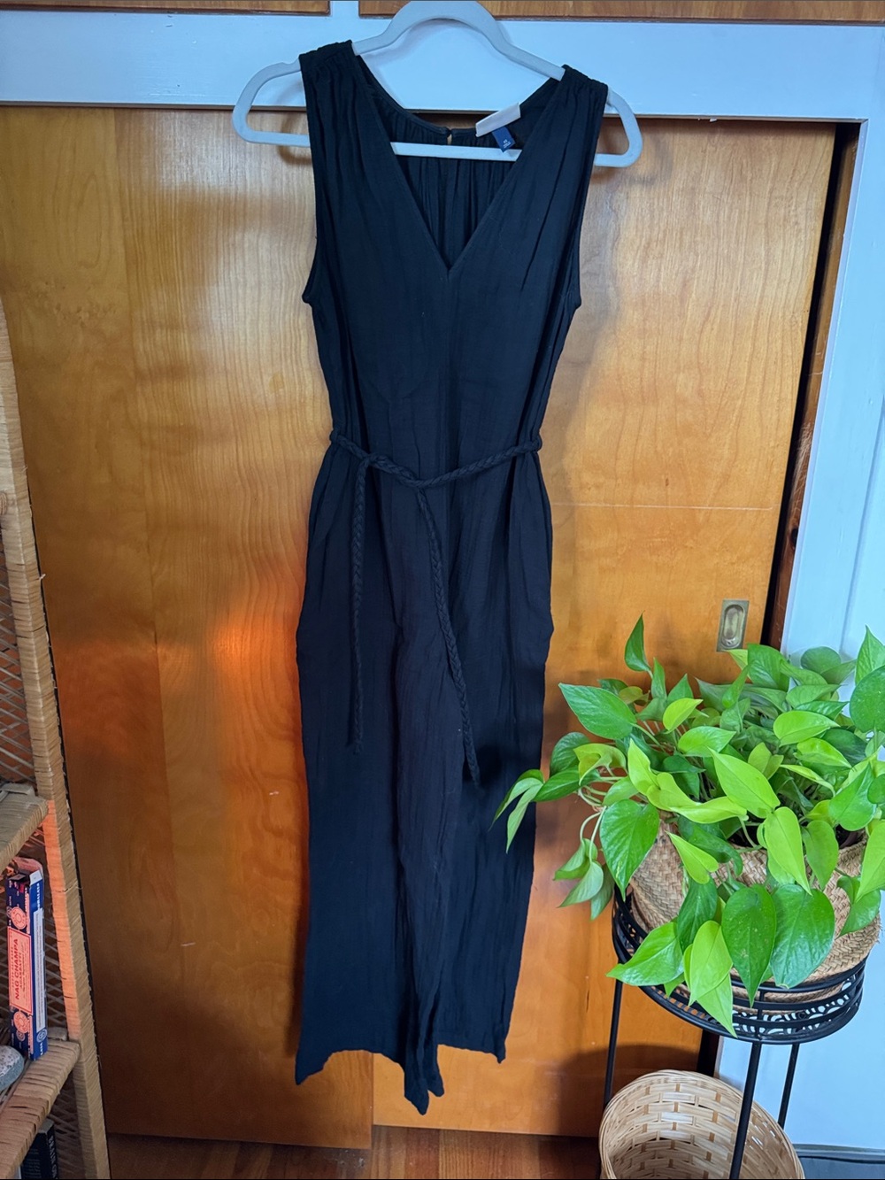 Universal Thread Black Sleeveless V-Neck Jumpsuit with Belt